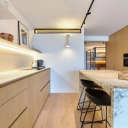 Riverside Apartment *